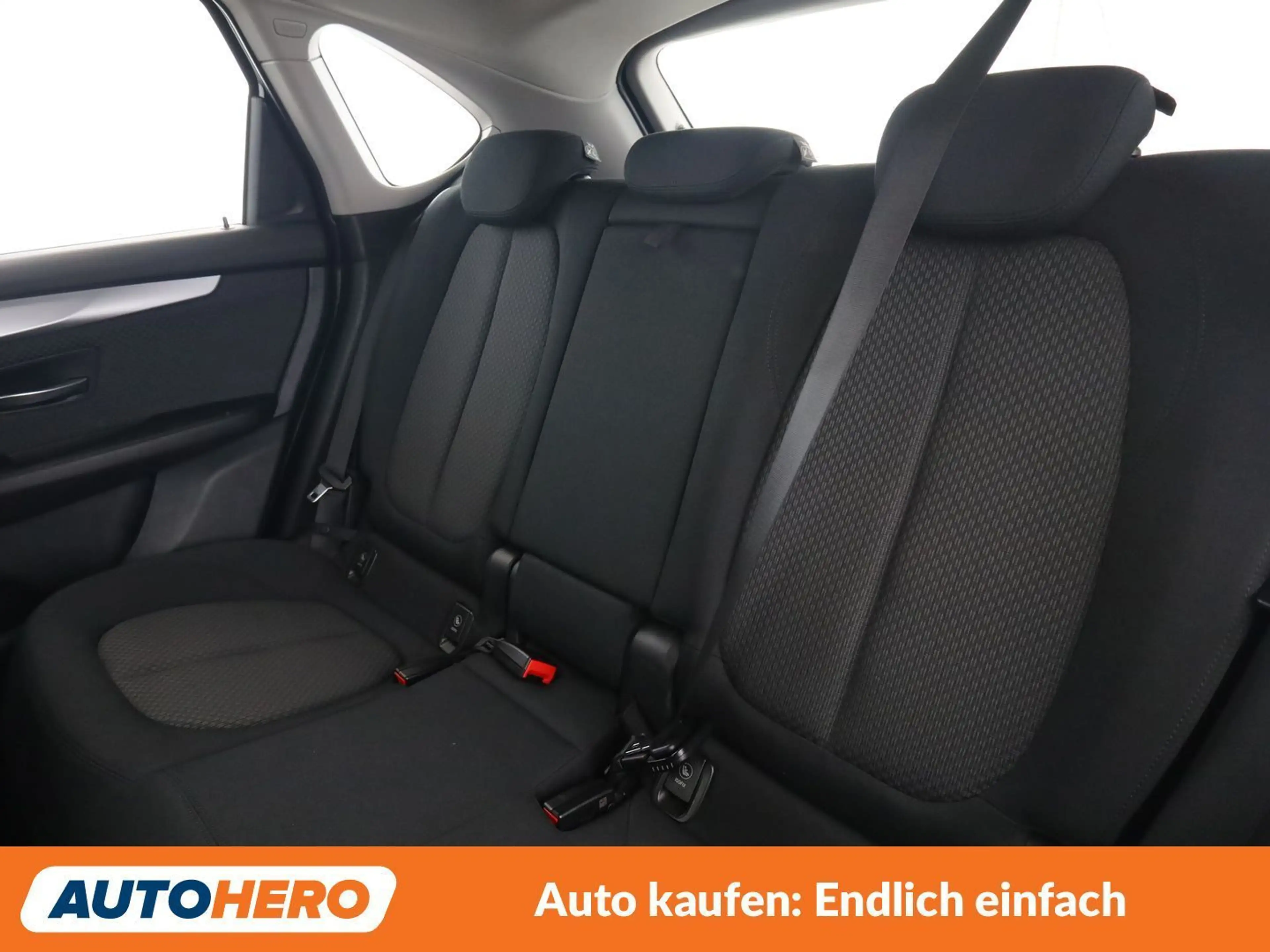 BMW 225 225xe Active Tourer — photo 14
