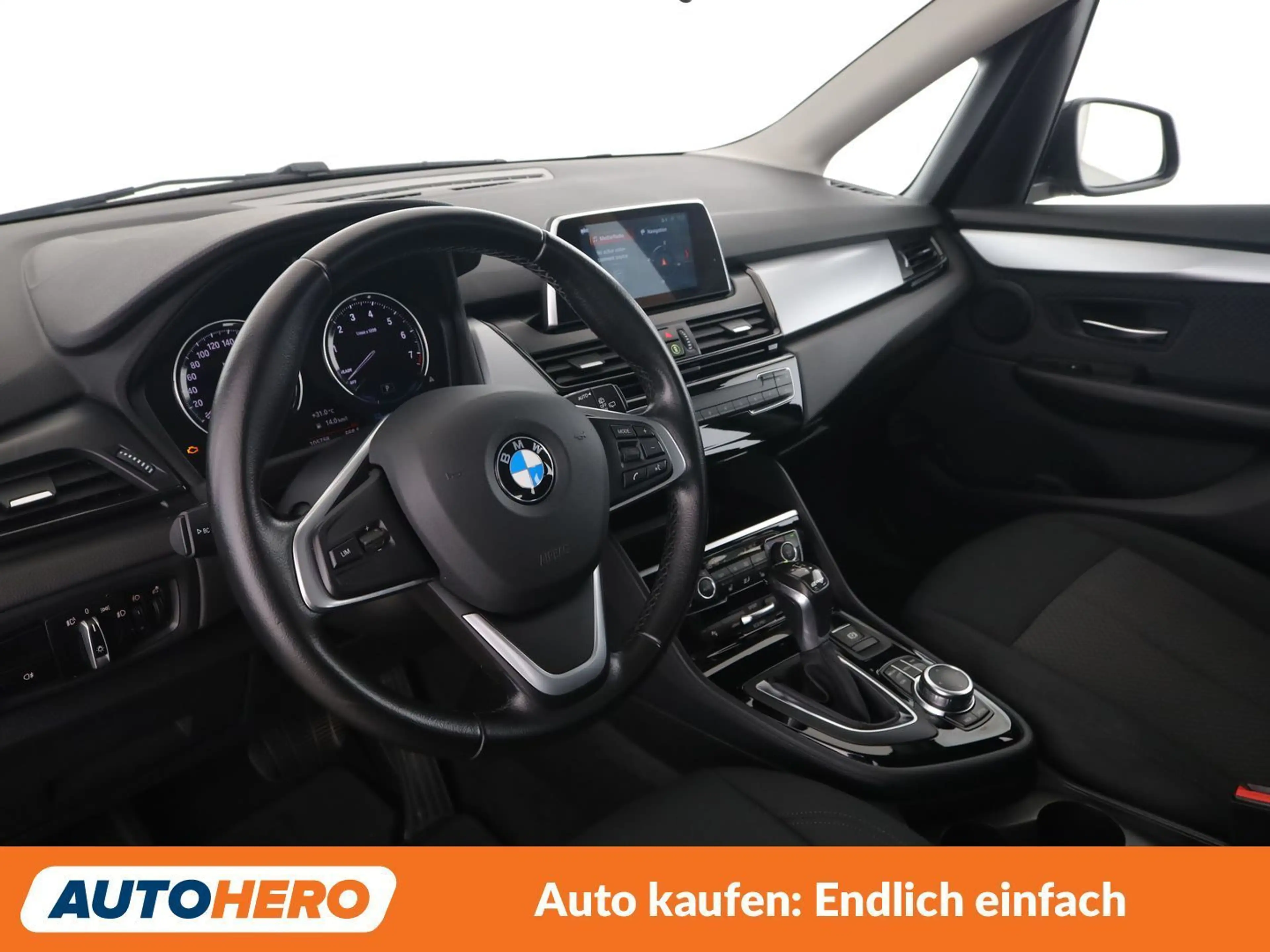 BMW 225 225xe Active Tourer — photo 11