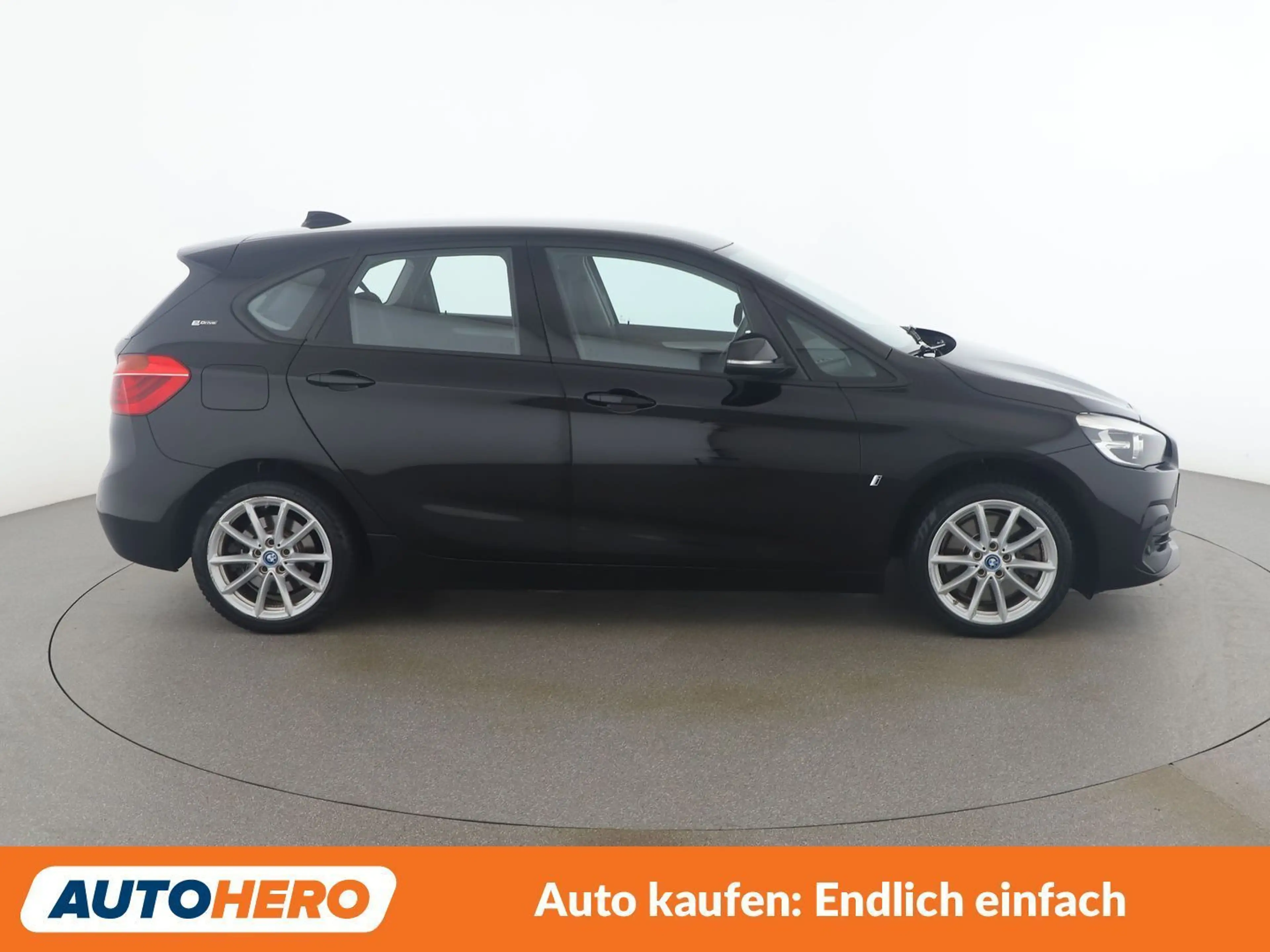 BMW 225 225xe Active Tourer — photo 7