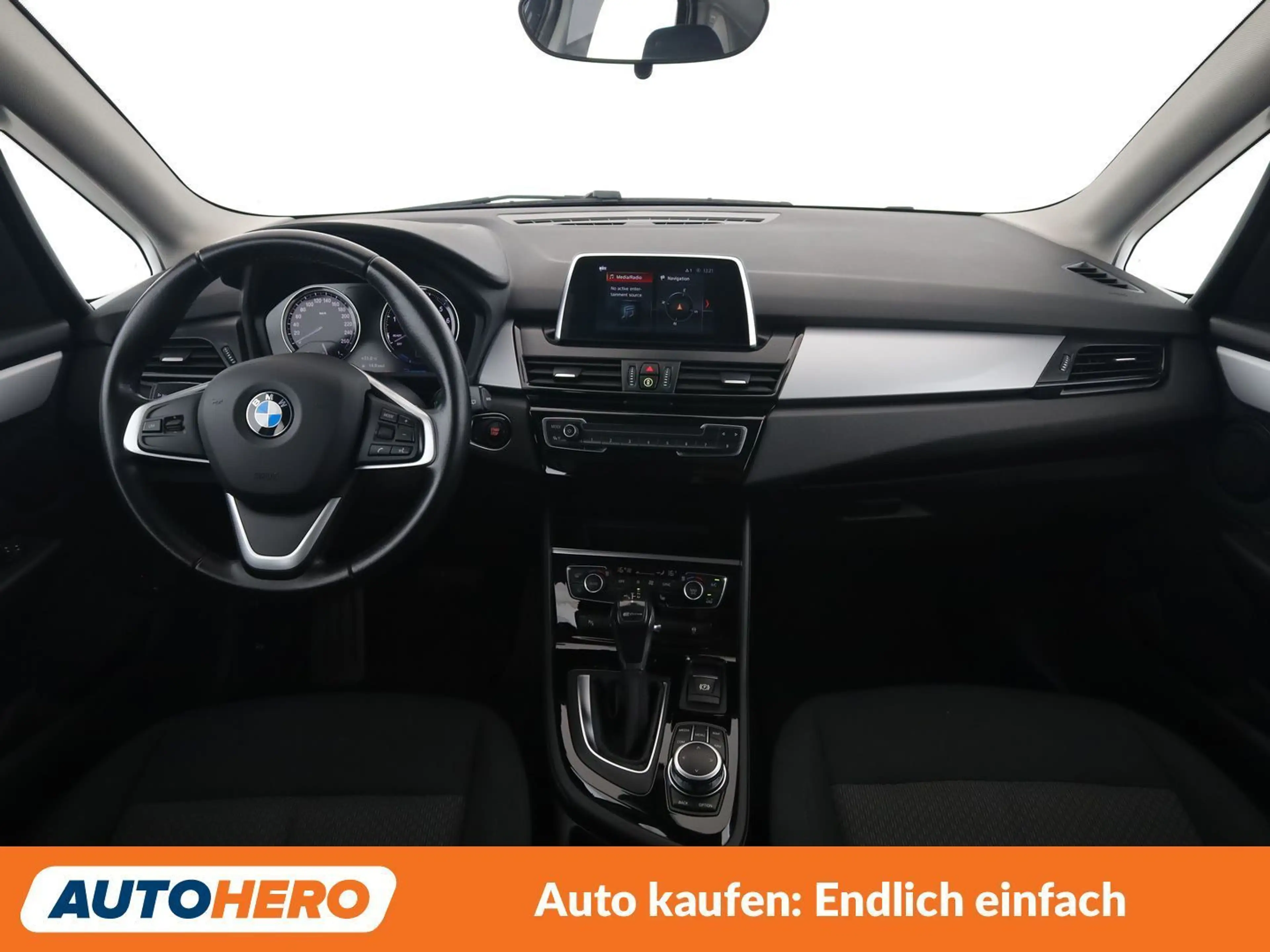 BMW 225 225xe Active Tourer — photo 12