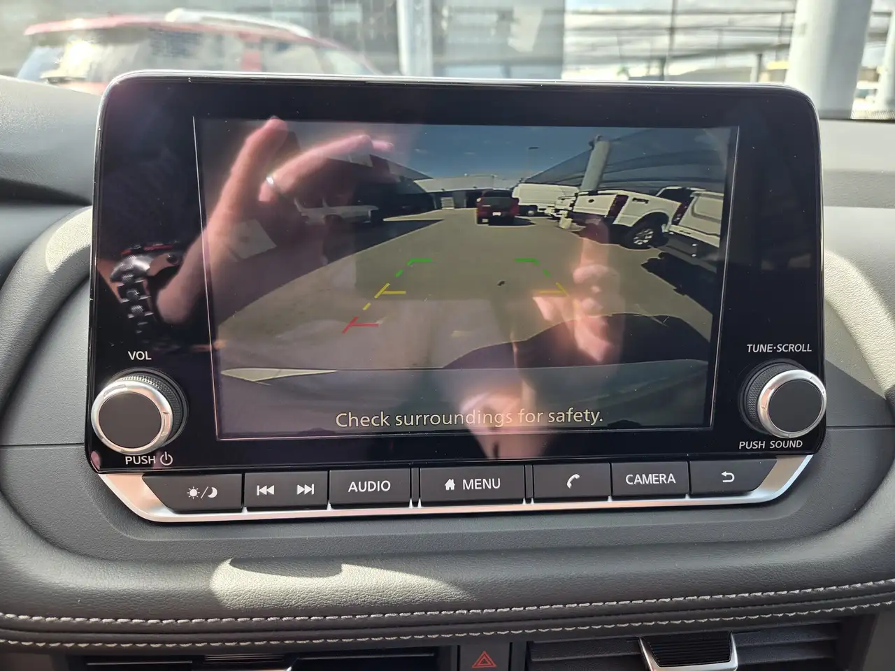 Nissan Rogue снимка Nissan Rogue