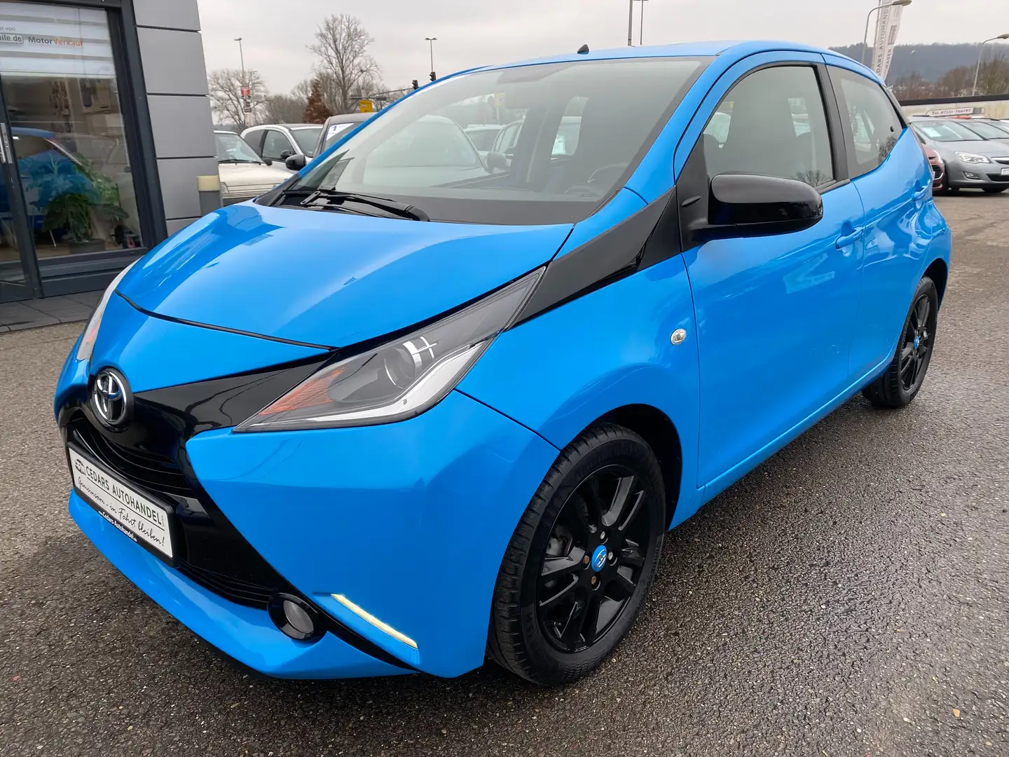 Toyota Aygo X 1.0 x-cite 5-trg. 1.Hand Klima Rückfahrkamera Mavi - 1