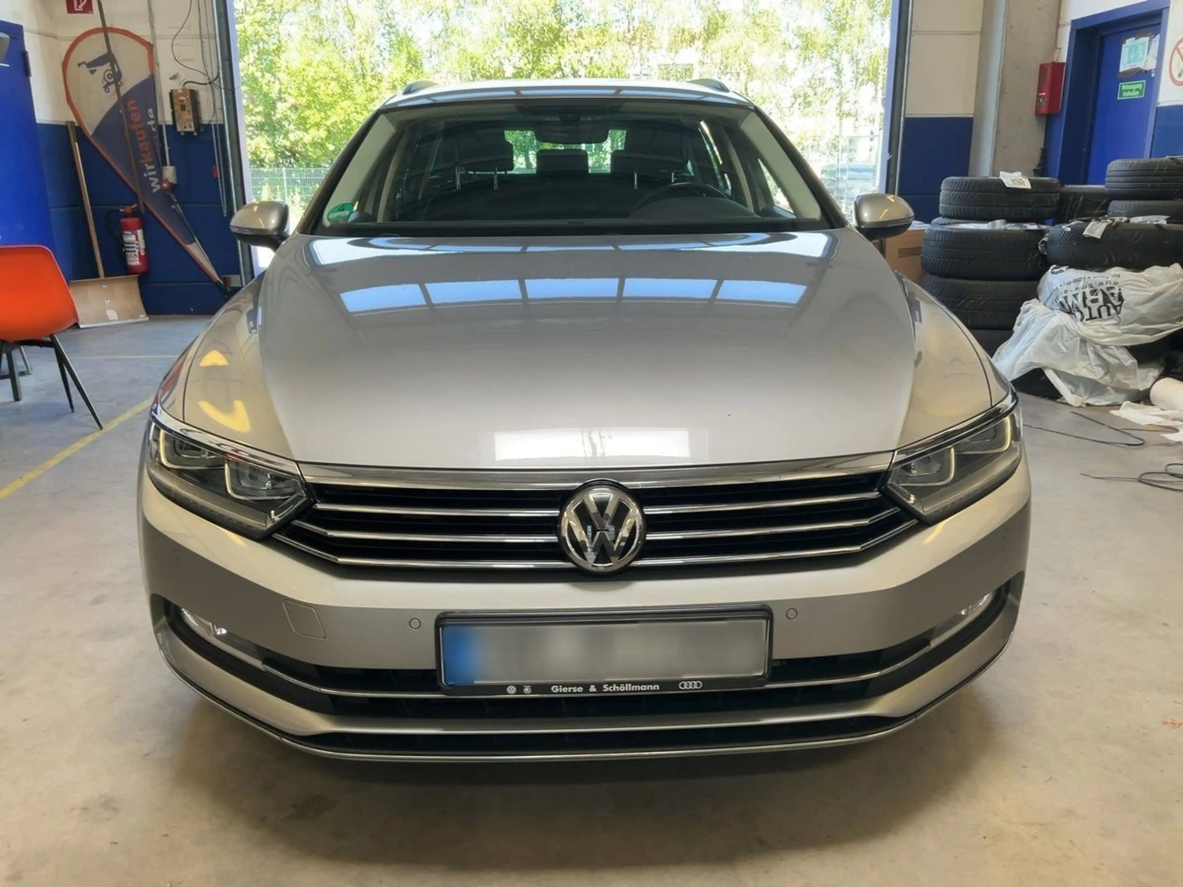 Volkswagen Passat Variant Comfortline BMT /NAVI/AHK/LED/DSG — photo 3
