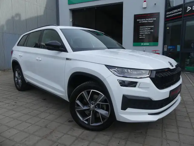 Skoda Kodiaq 2.0 TDI Sportline 7SITZE/MATRIX/AHK/KAM/ACC