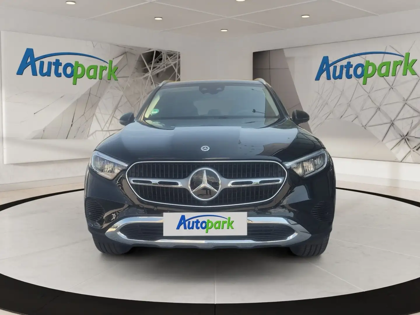 Mercedes-Benz GLC 300 de 4MATIC Avantgarde Schwarz - 2