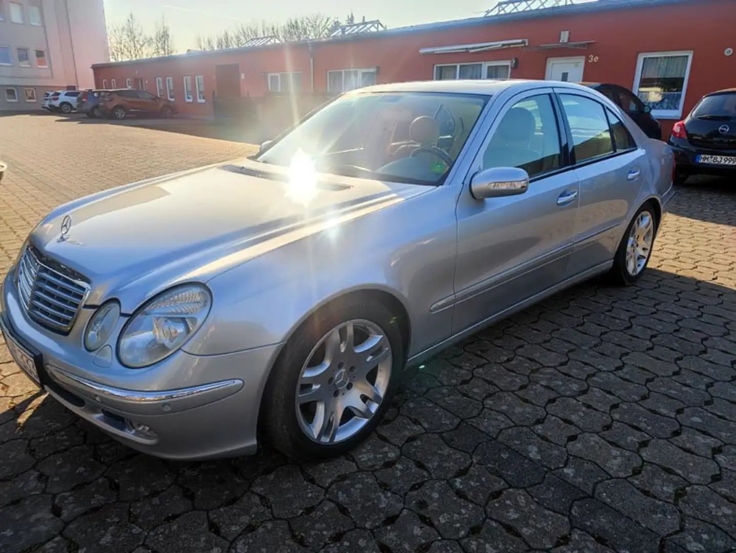 Mercedes-Benz E 500 Elegance Ezüst - 2