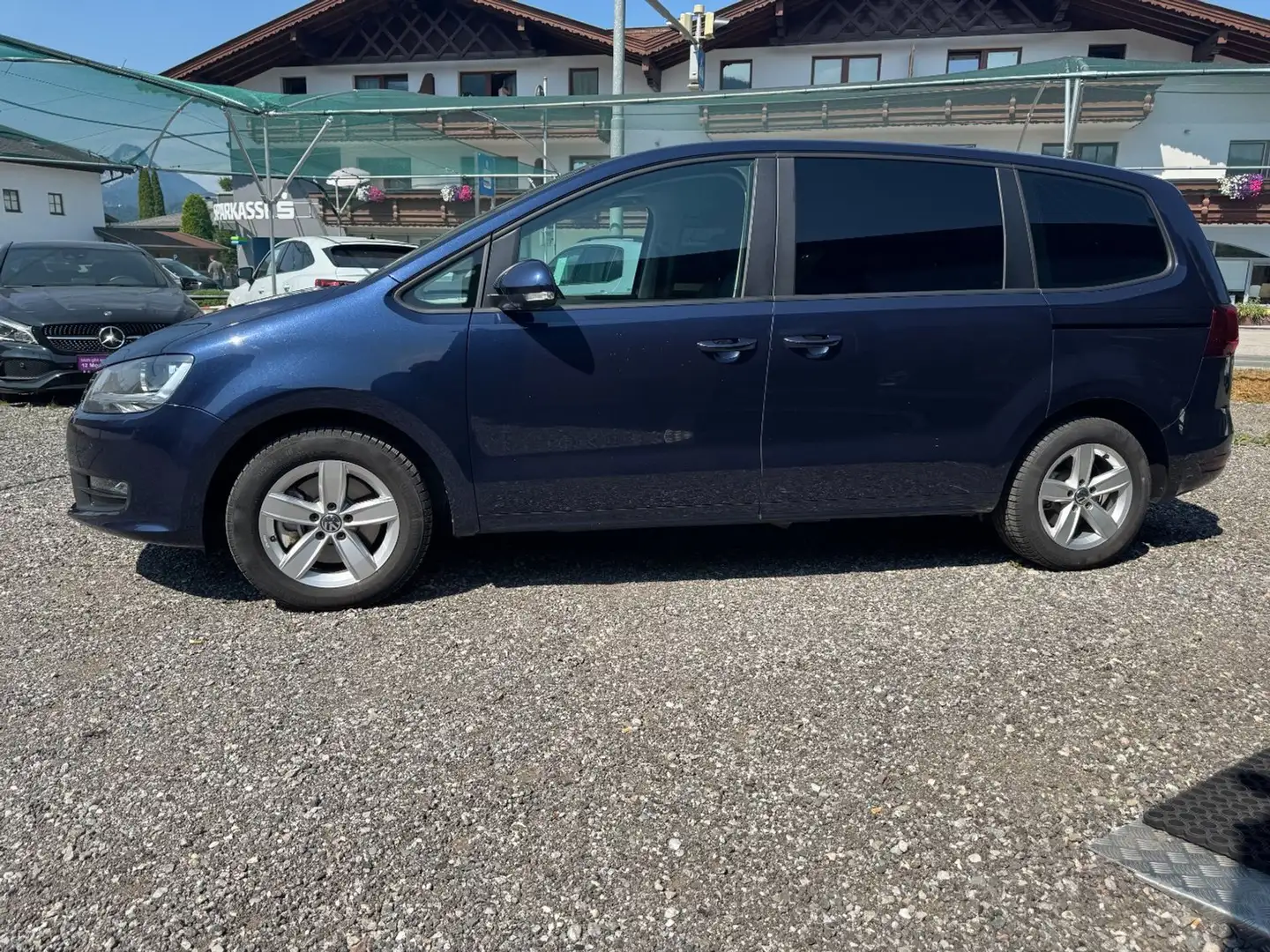 Volkswagen Sharan Trendline BMT SCR 2,0 TDI 4Motion ALLRAD/AHK Blau - 2