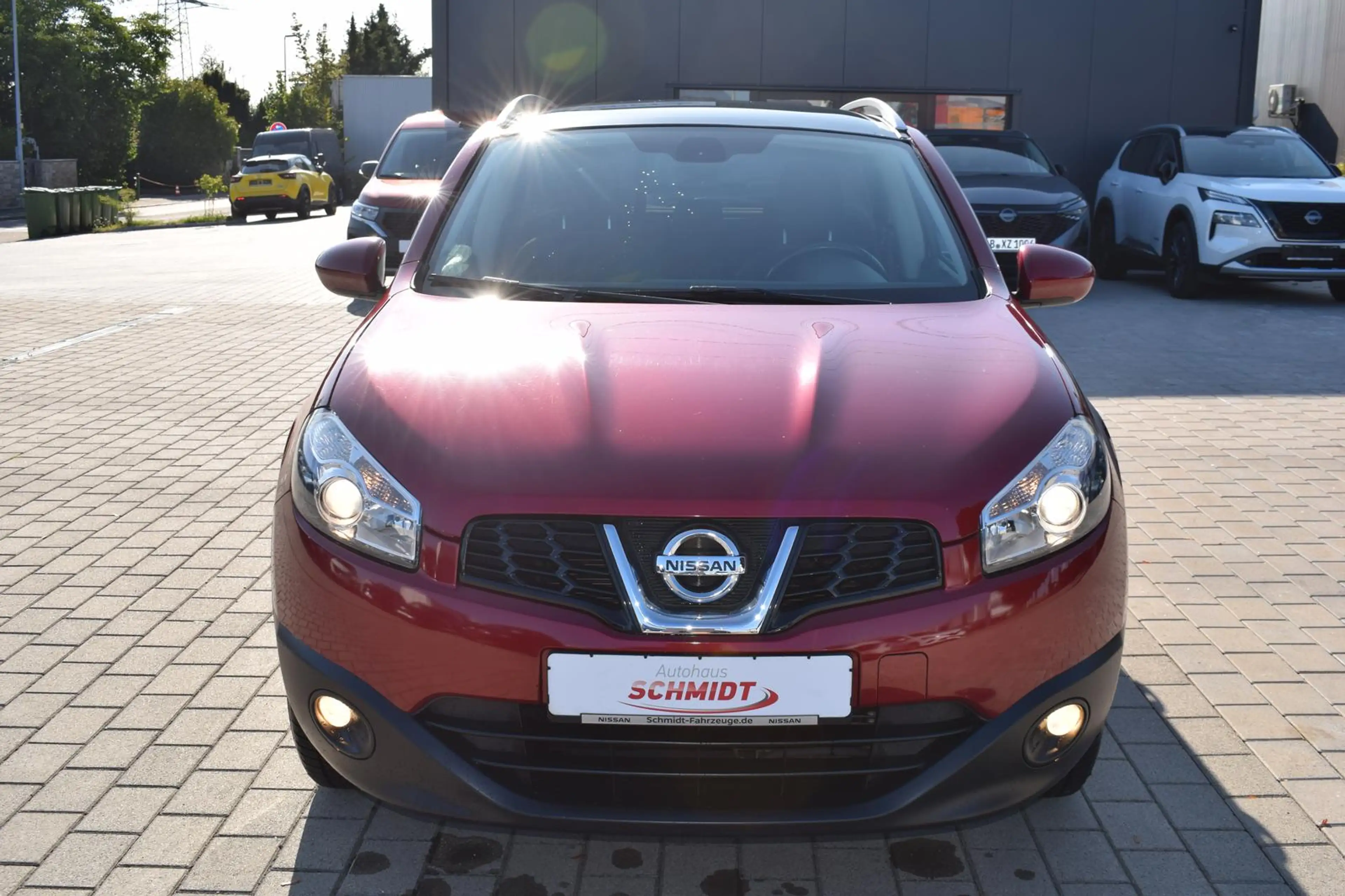 Nissan Qashqai 2.0 CVT iWay — photo 3