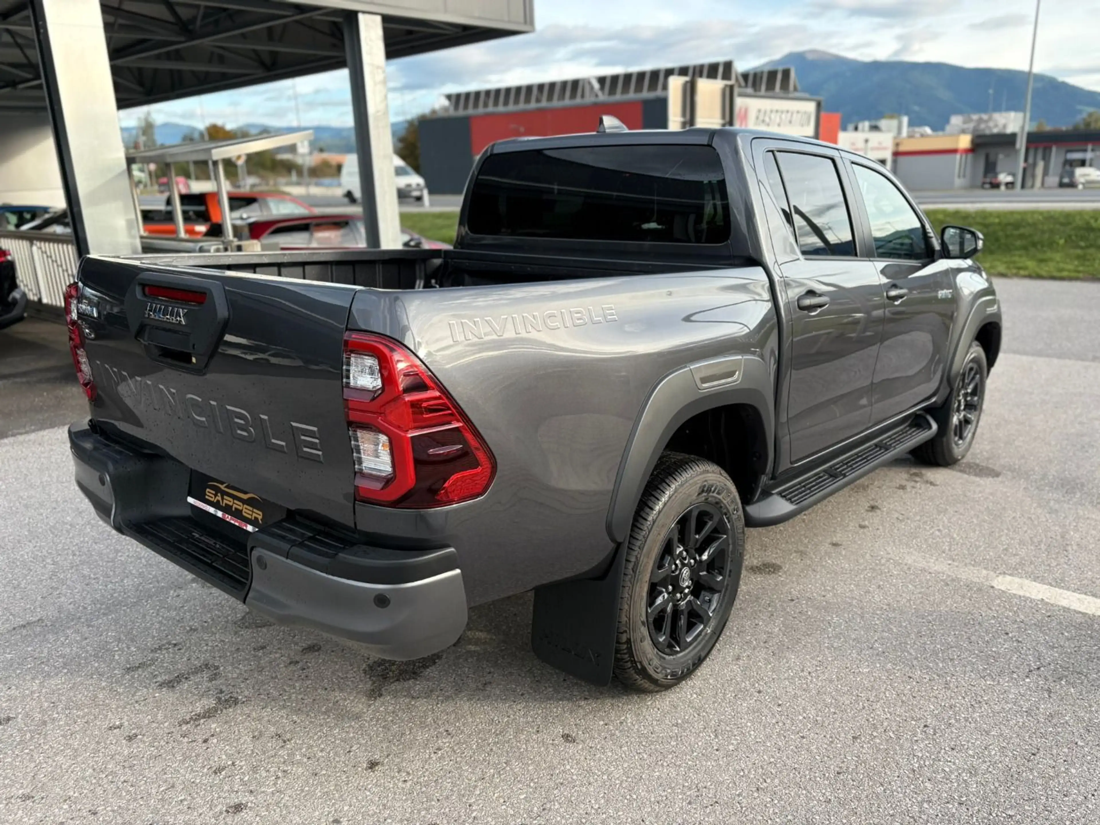 Toyota Hilux DK Invincible 4WD 2,8 D-4D MHEV Aut. — photo 5