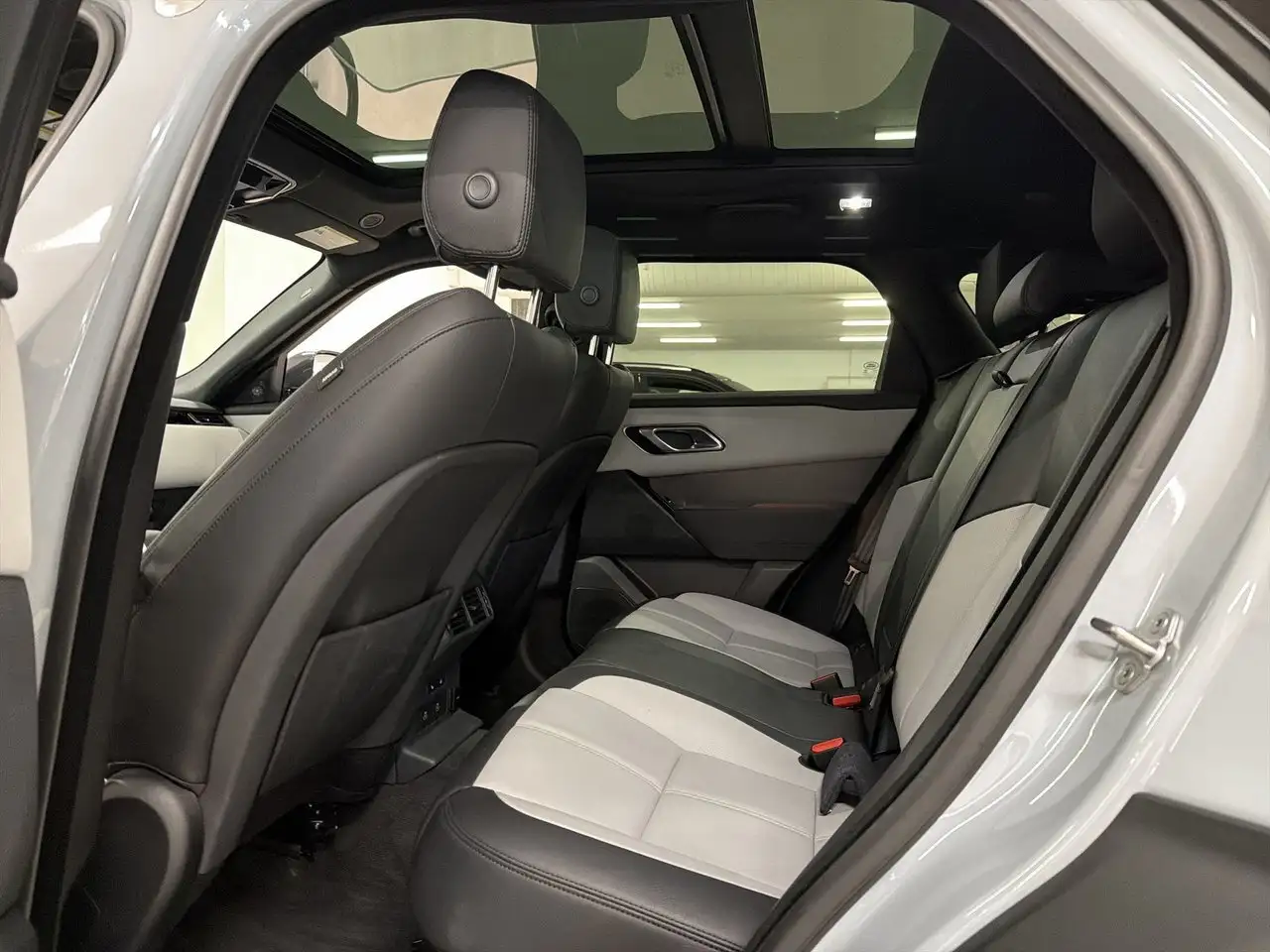 Land Rover Range Rover Velar снимка Land Rover Range Rover Velar