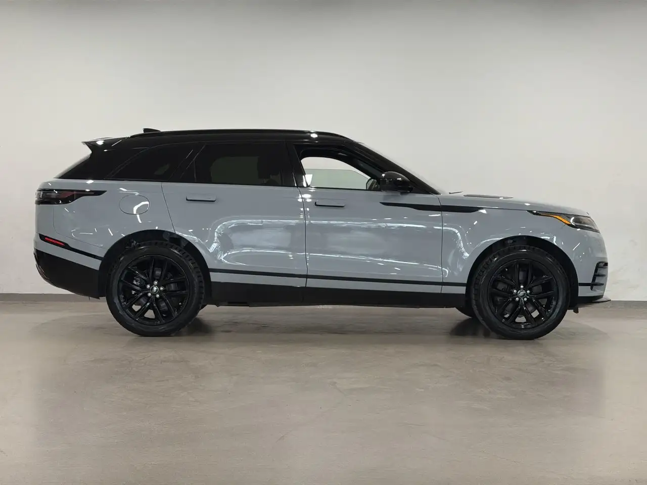Land Rover Range Rover Velar снимка Land Rover Range Rover Velar