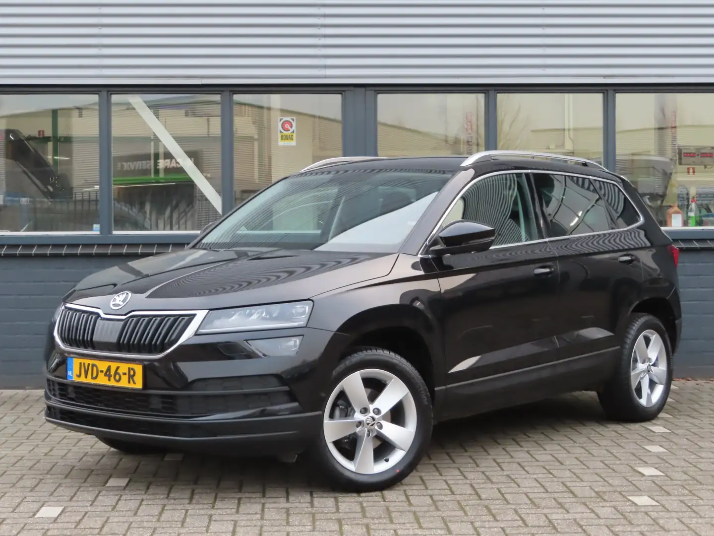 Skoda Karoq 1.5 TSI ACT Style | camera | trekhaak wegklapbaar Schwarz - 1