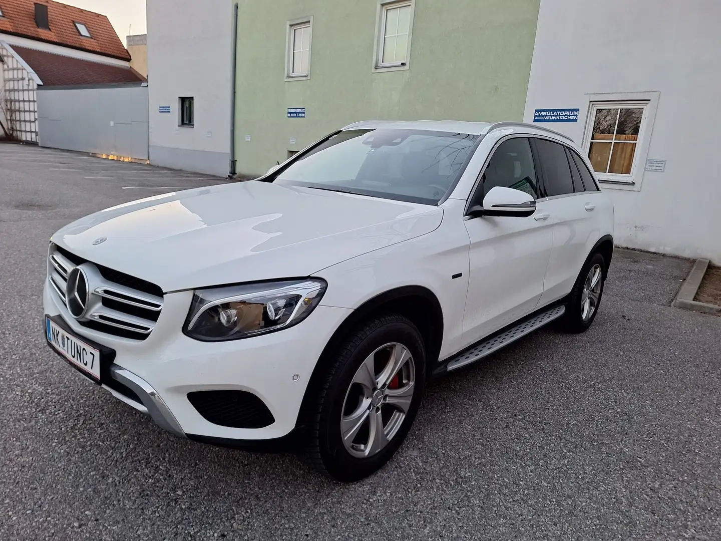 Mercedes-Benz GLC 350 e.PEV 4.MATIK ELEKTRO HYBRID BENZIN Weiß - 2
