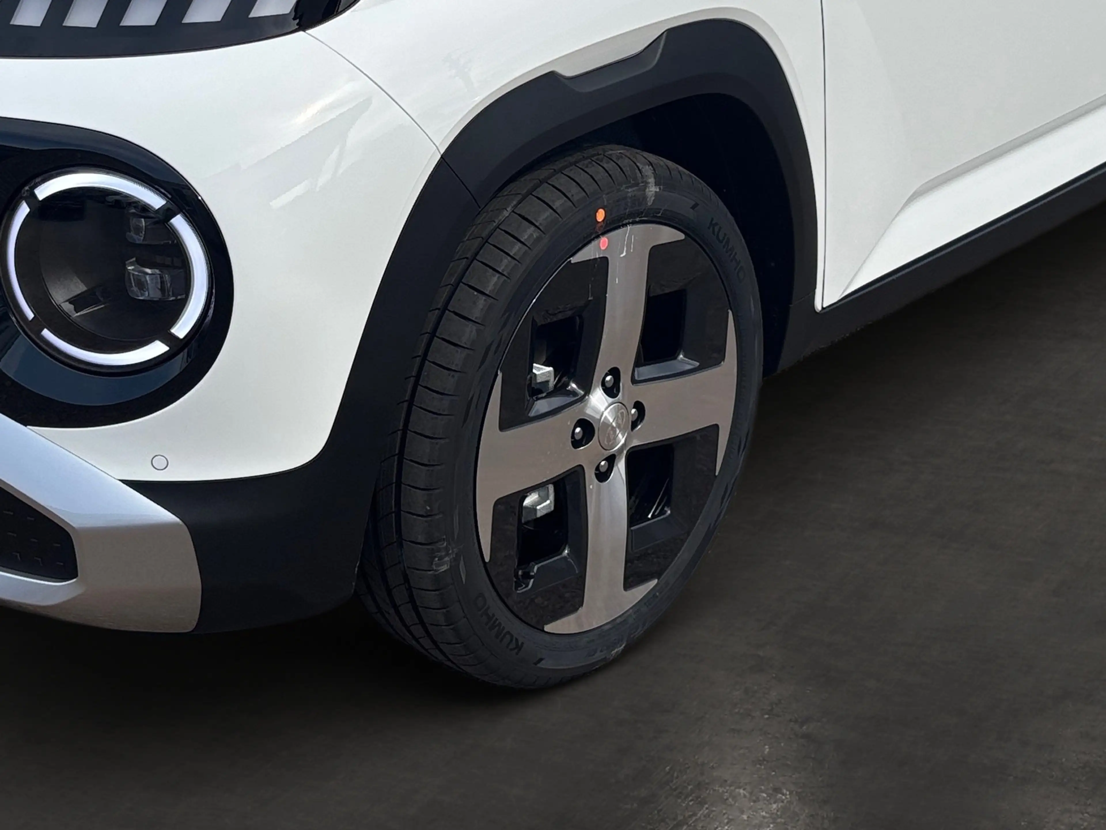 Hyundai Inster 49kWh Prime V2L-Paket & Glas-Schiebedach — photo 6