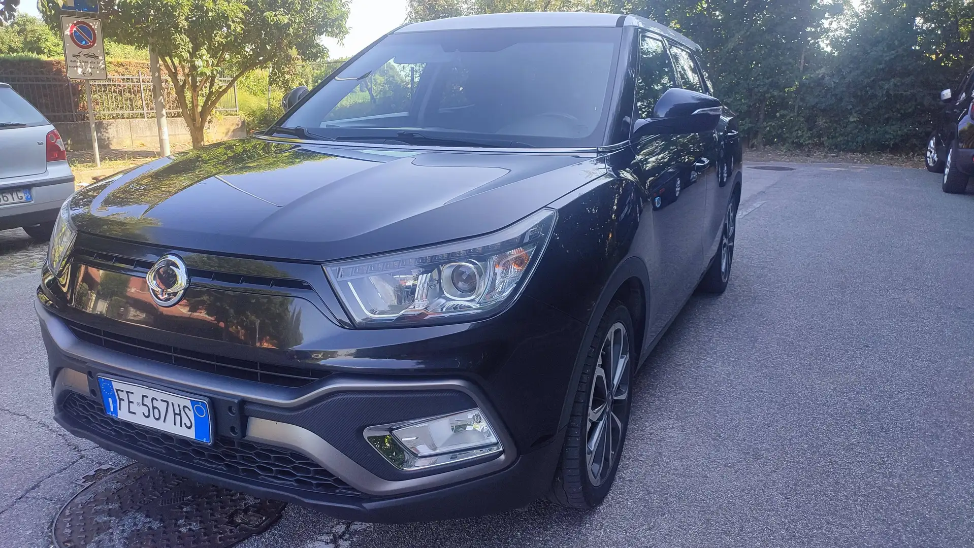 SsangYong XLV XLV 1.6d Be Visual 2wd Schwarz - 1