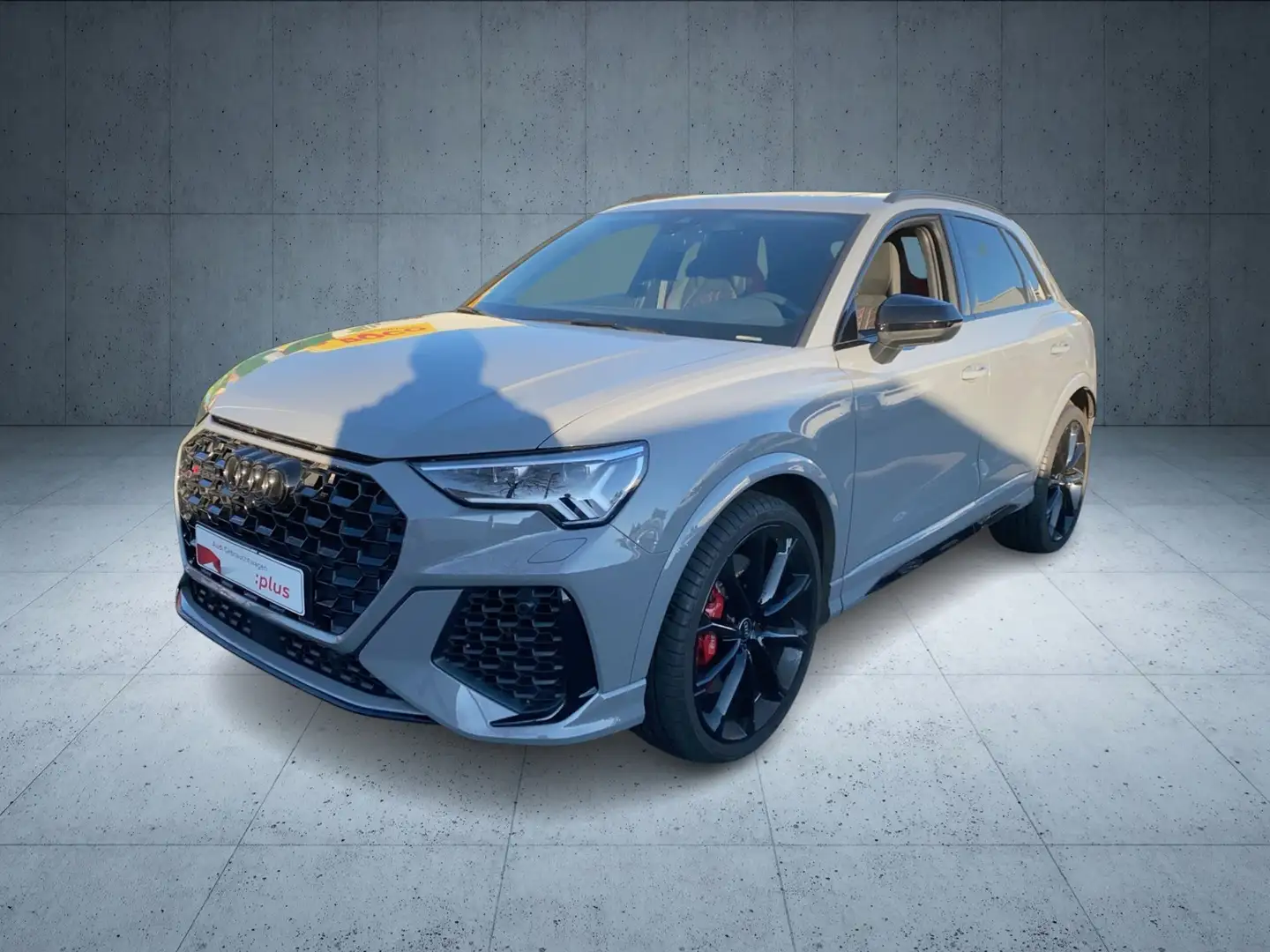 Audi RS Q3 S tronic Matrix Pano 360 ACC AHK AUT 21` Grau - 2