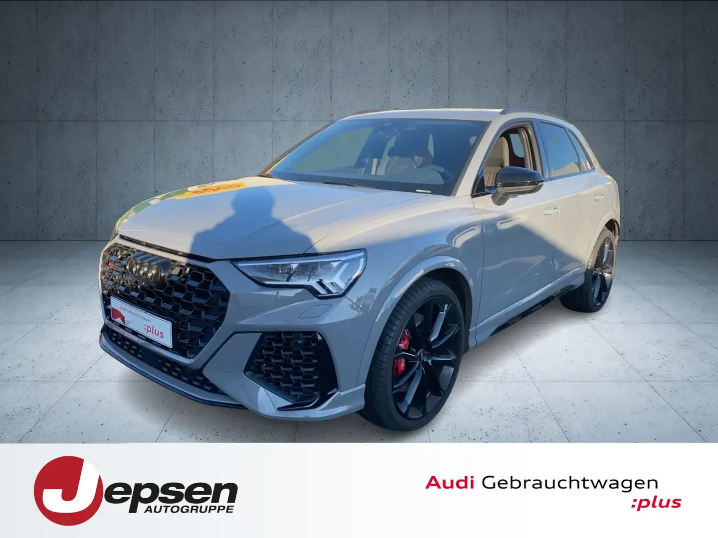 Audi RS Q3 S tronic Matrix Pano 360 ACC AHK AUT 21` Grau - 1