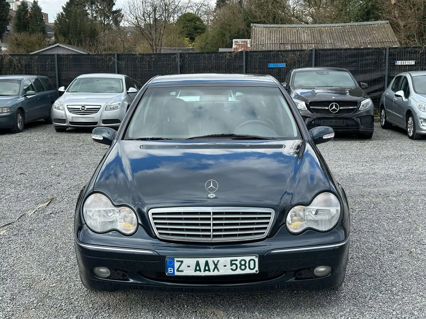 Mercedes-Benz C 200 CDI Elegance 2002// 134.000km// Sièges cuir/elec/ Noir - 2