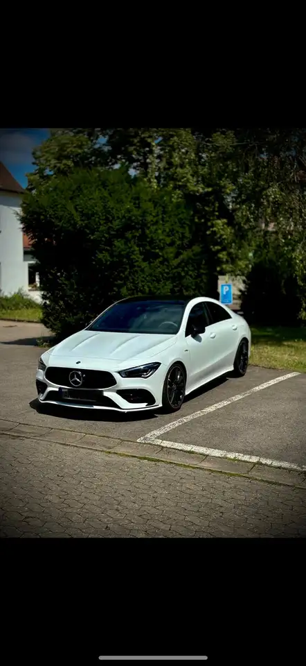 Mercedes-Benz CLA 35 AMG