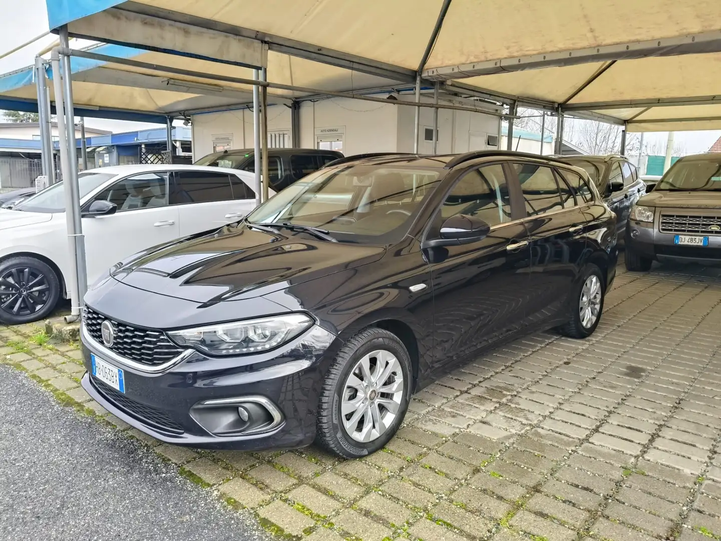 Fiat Tipo Tipo 1.4 T-Jet 120CV SW Business Schwarz - 1
