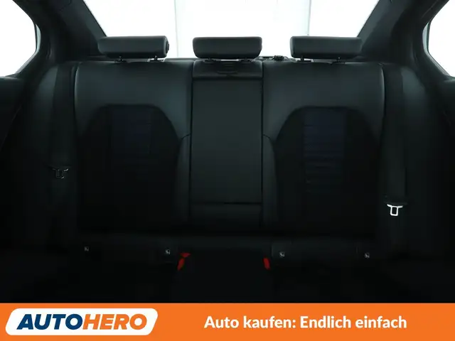 BMW 3 Series view 15