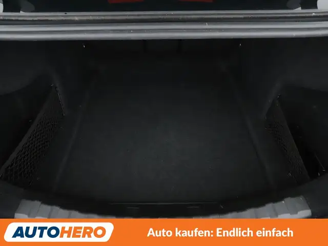 BMW 3 Series view 17