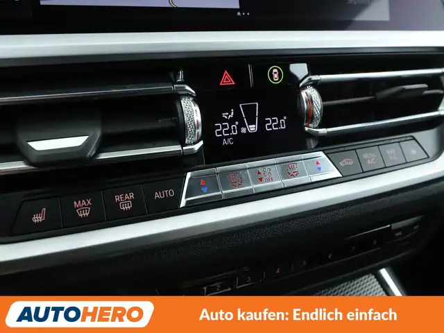 BMW 3 Series view 22
