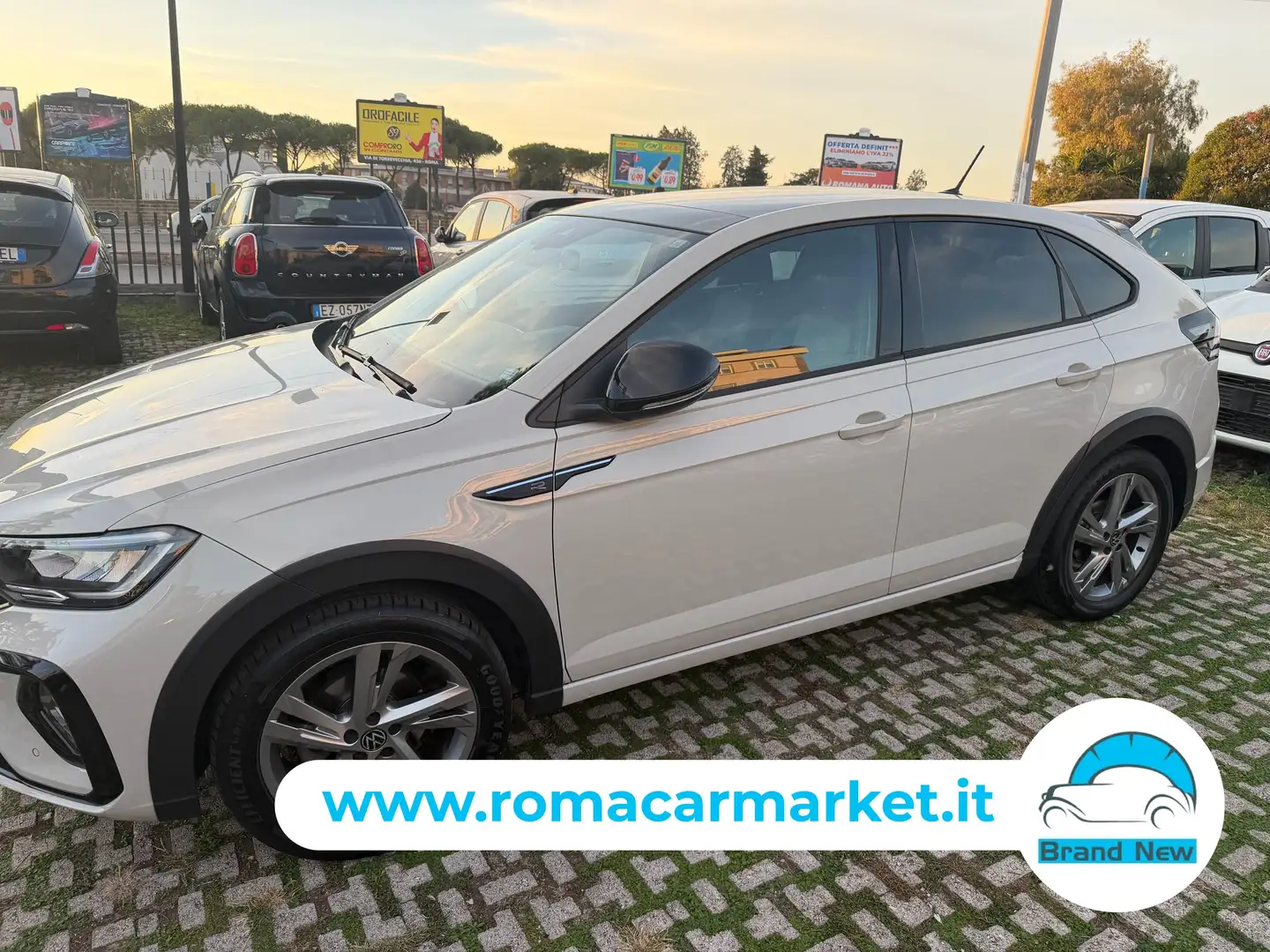 Volkswagen Taigo 1.0 tsi R-Line 110cv dsg KM CERTIFICATI - 2