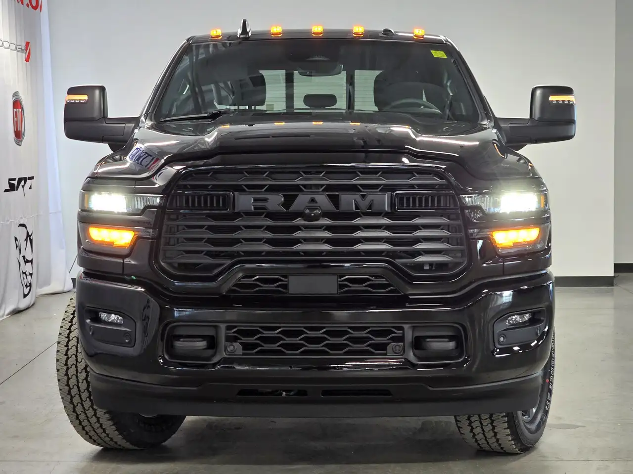 RAM 2500 снимка RAM 2500