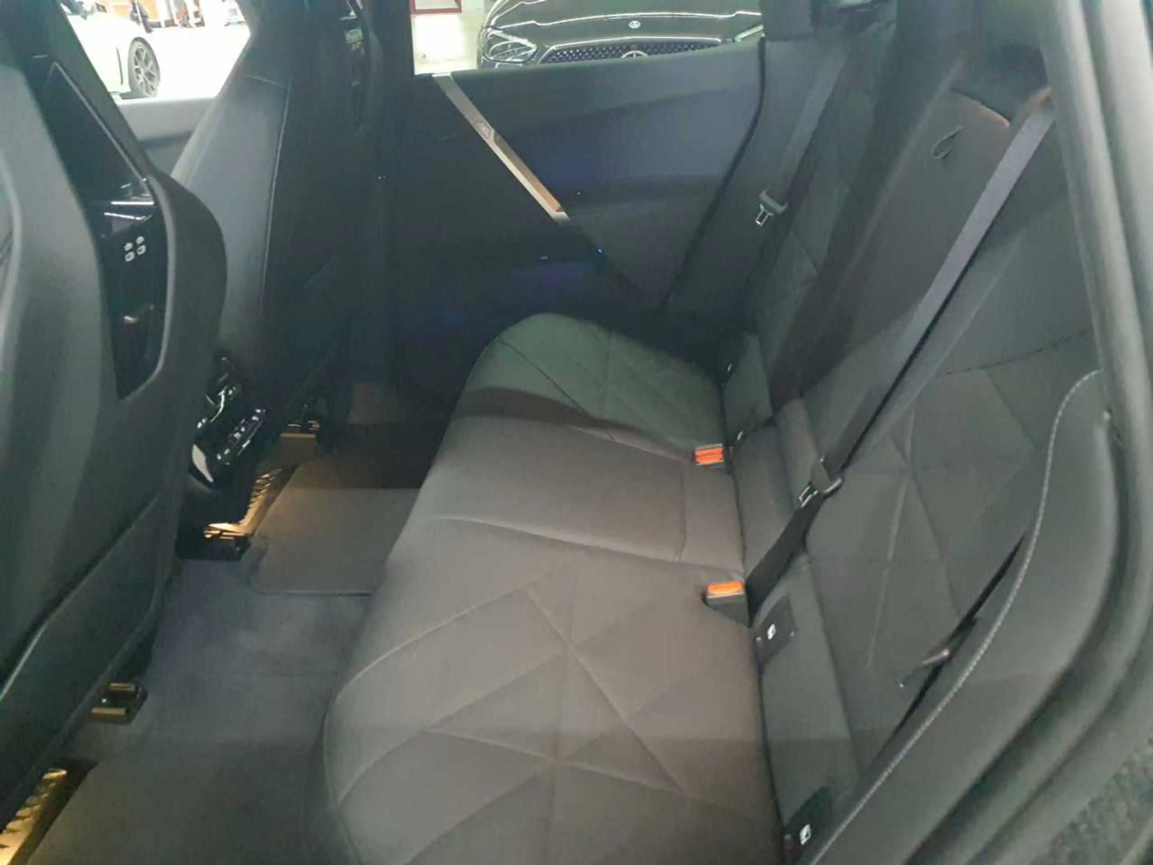 BMW iX iX xDrive50 Sportpaket Laser HuD H&K 21´ — photo 14