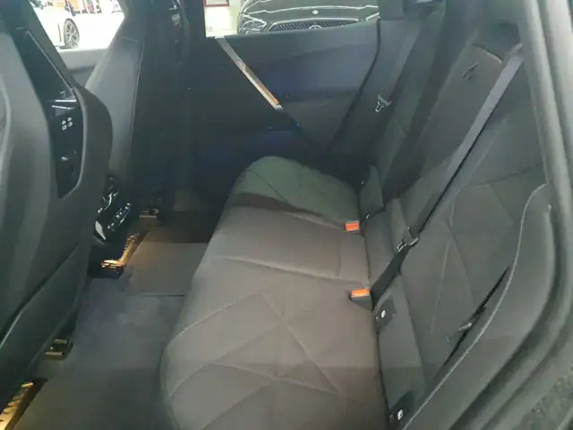 BMW Ix view 14