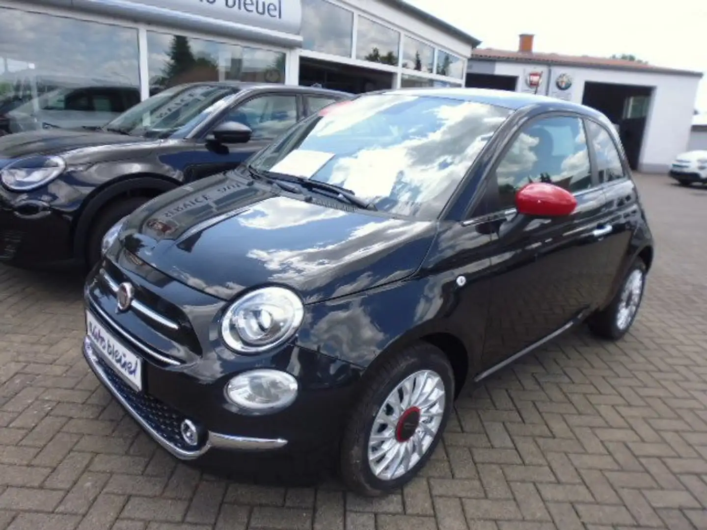 Fiat 500 1.0 DolcevitaPaket TechPaket NAVPaket RED Paket Schwarz - 2