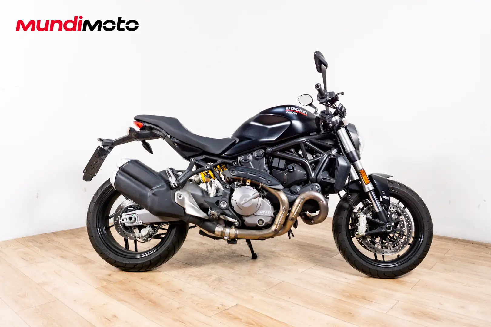 Ducati Monster 821 - 1