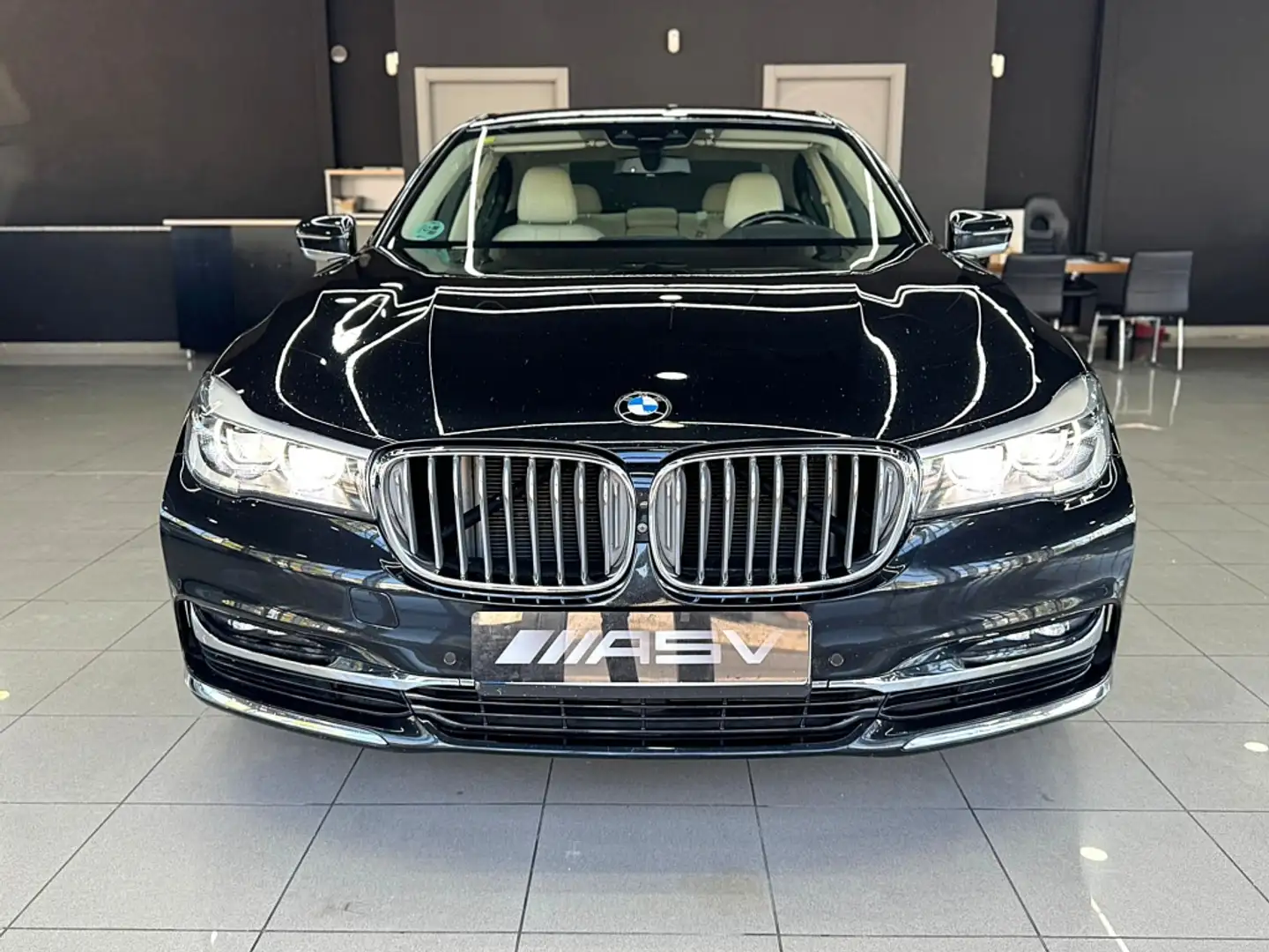 BMW 730 730dA Zwart - 2