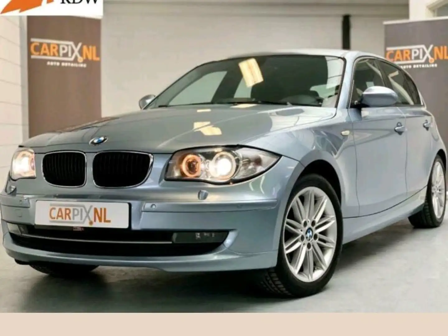 BMW 118 i Executive Blauw - 2