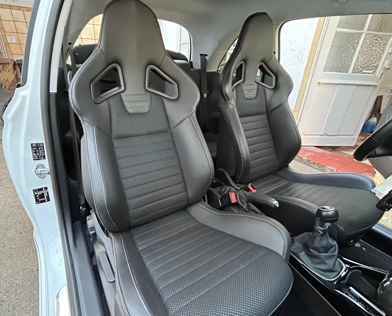 Opel Adam S*RECARO*KLIMAAUTO*CARPLAY INTEILLI4*PDC*TEMPOMAT Weiß - 2