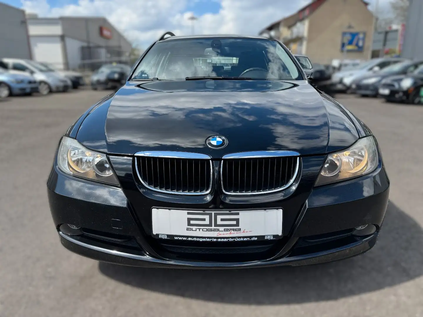 BMW 318 i Touring *Panorama/Klima/16"Alus* Noir - 2