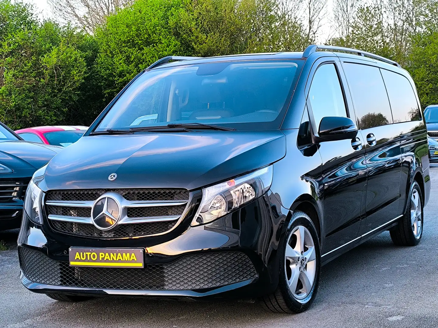 Mercedes-Benz V 220 163CV AVANTGARDE DOUBLE CABINE TVAC FULL Noir - 1