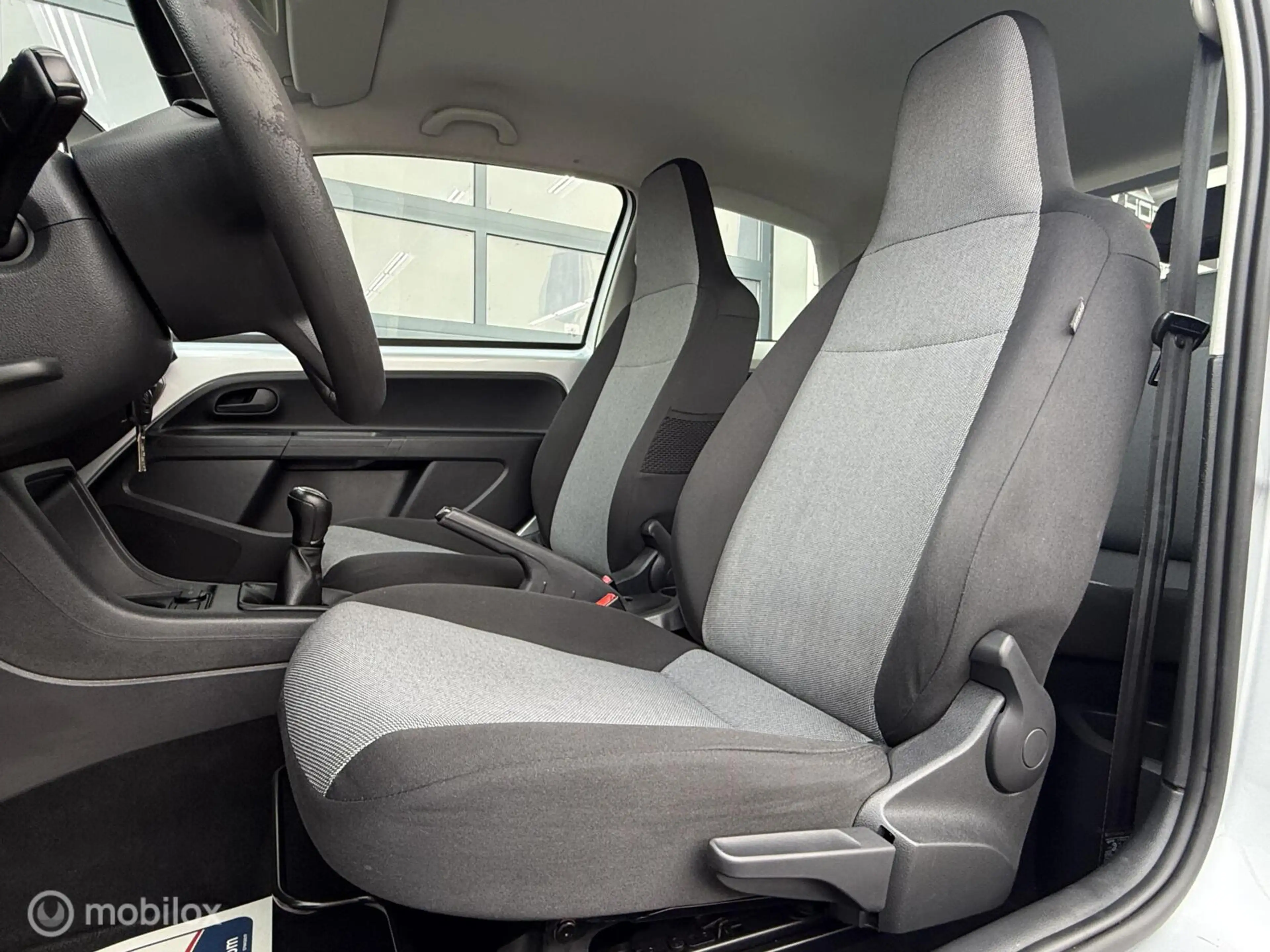 Skoda Citigo 1.0 Greentech Elegance Navi Cruise Airco 15inch — photo 4