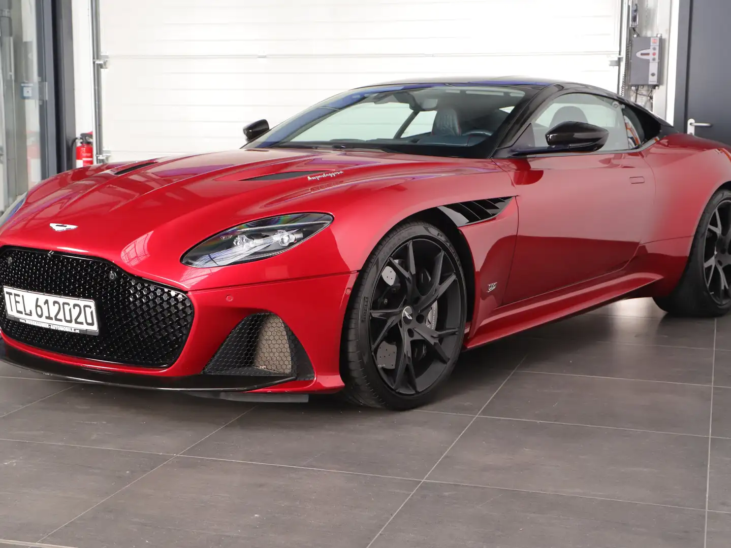 Aston Martin DBS Superleggera Coupé DEUTSCH ASTONMARTIN GARANTIE Rot - 2