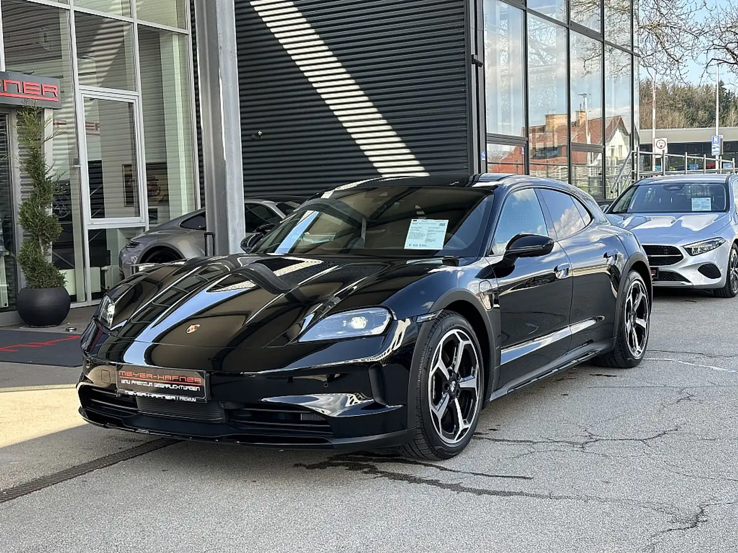 Porsche Taycan 4 Cross Turismo FACELIFT!!! Schwarz - 1