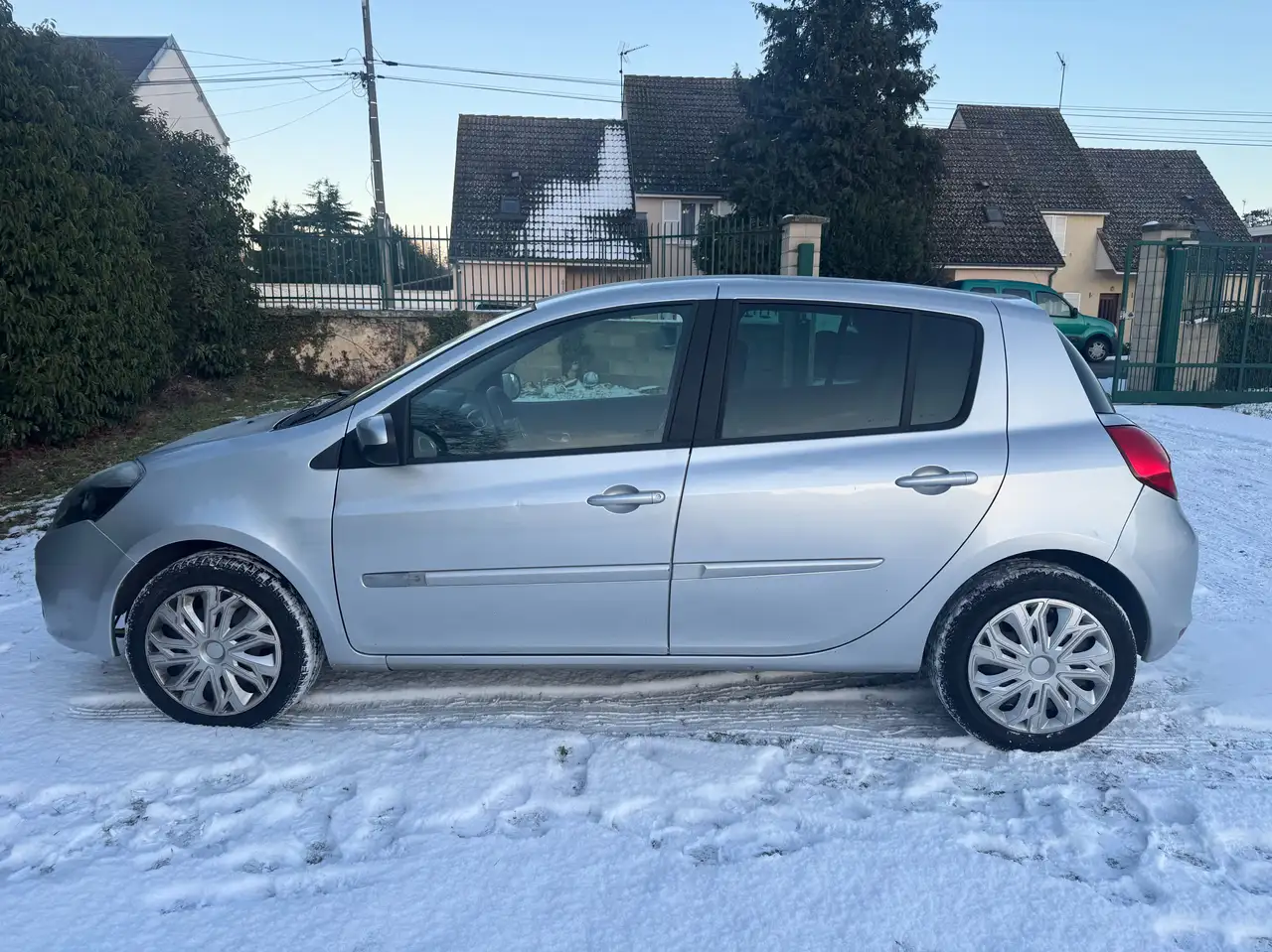 Renault Clio Citadine 3 portes — photo 6