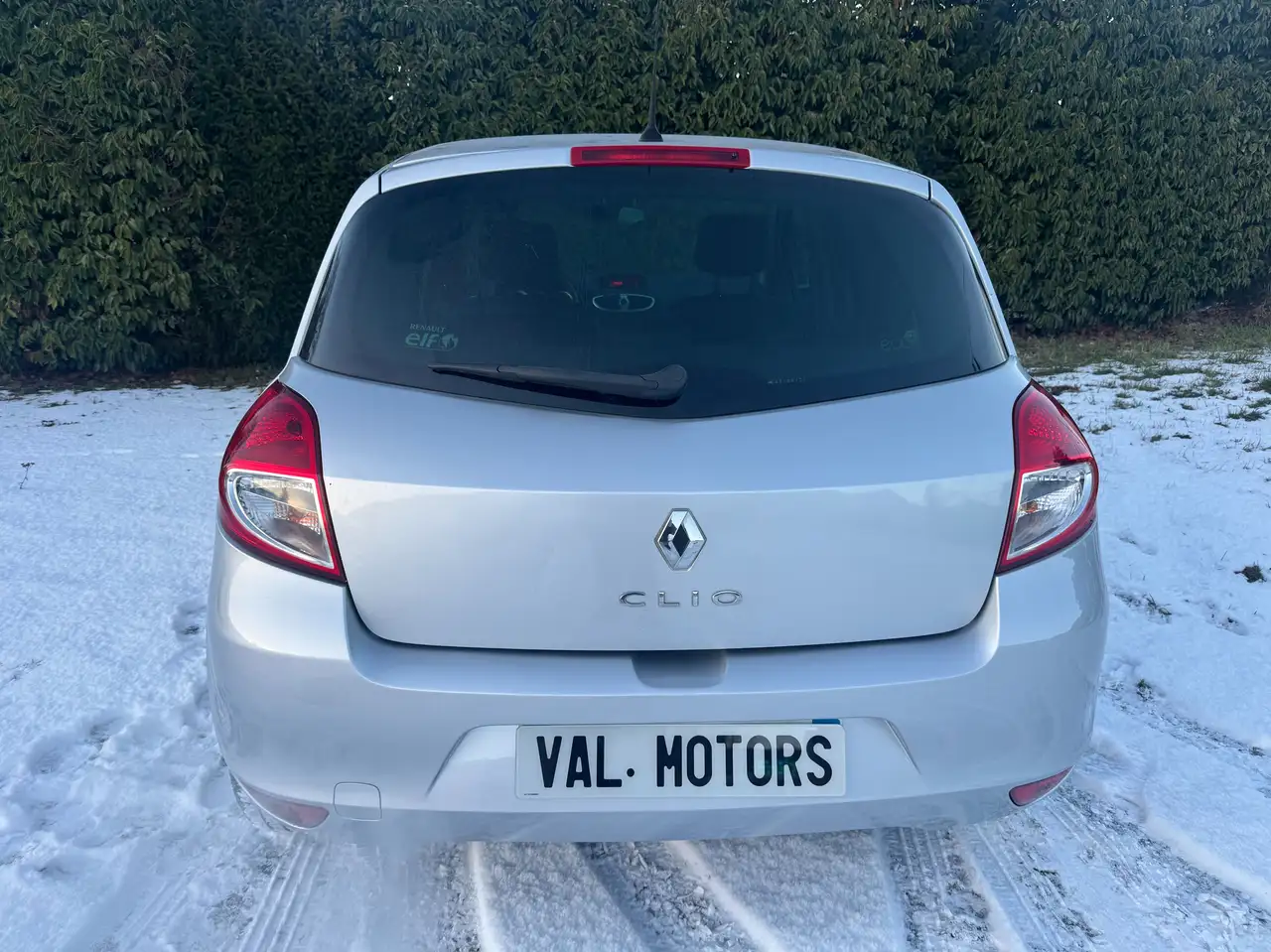 Renault Clio Citadine 3 portes — photo 4