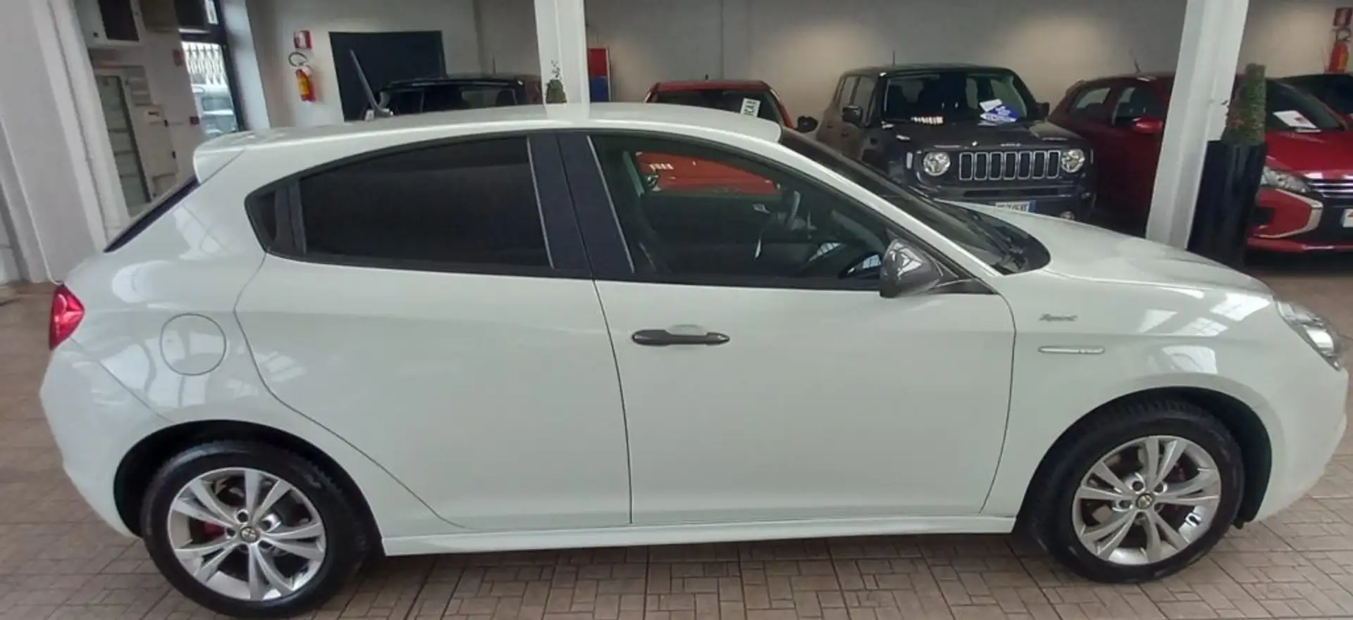 Alfa Romeo Giulietta 1.4 Turbo 120 CV GPL Sprint Weiß - 2
