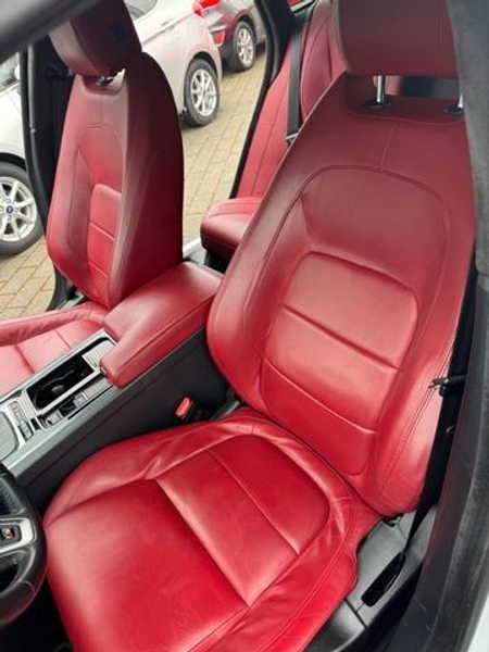 Jaguar XF Sportbrake S — photo 10