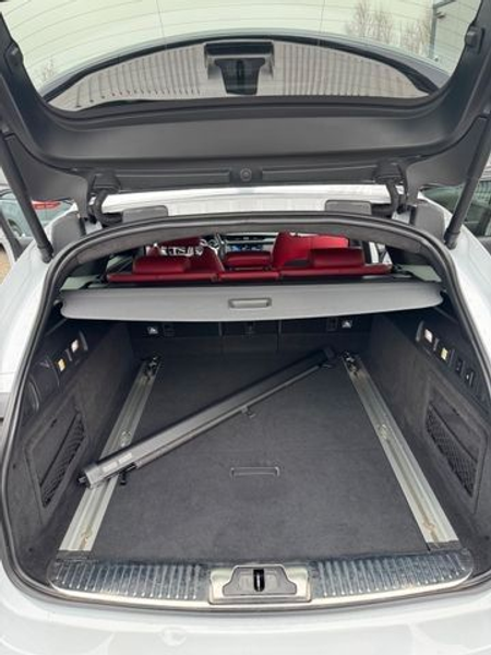 Jaguar XF Sportbrake S — photo 14