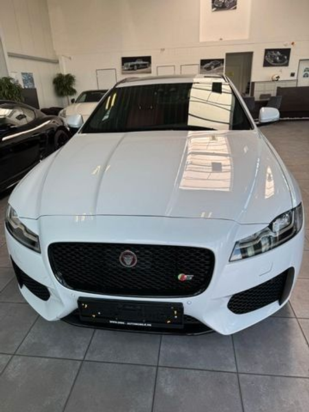 Jaguar XF Sportbrake S — photo 3