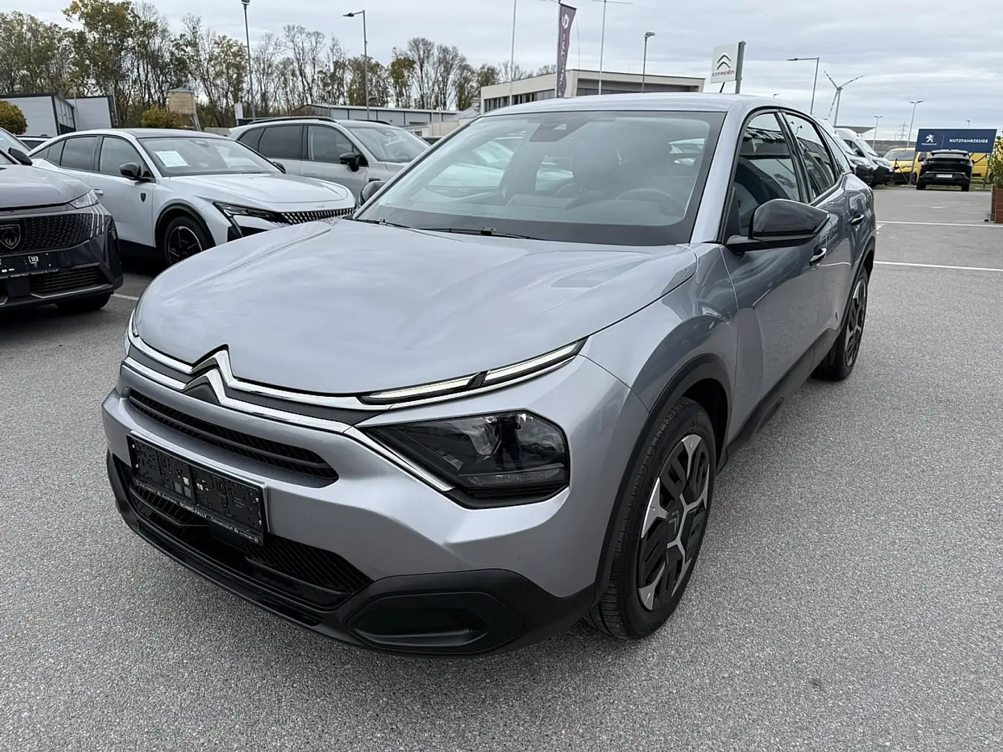 Citroen C4 PureTech 100 S&S 6-Gang-Manuell You Silber - 1