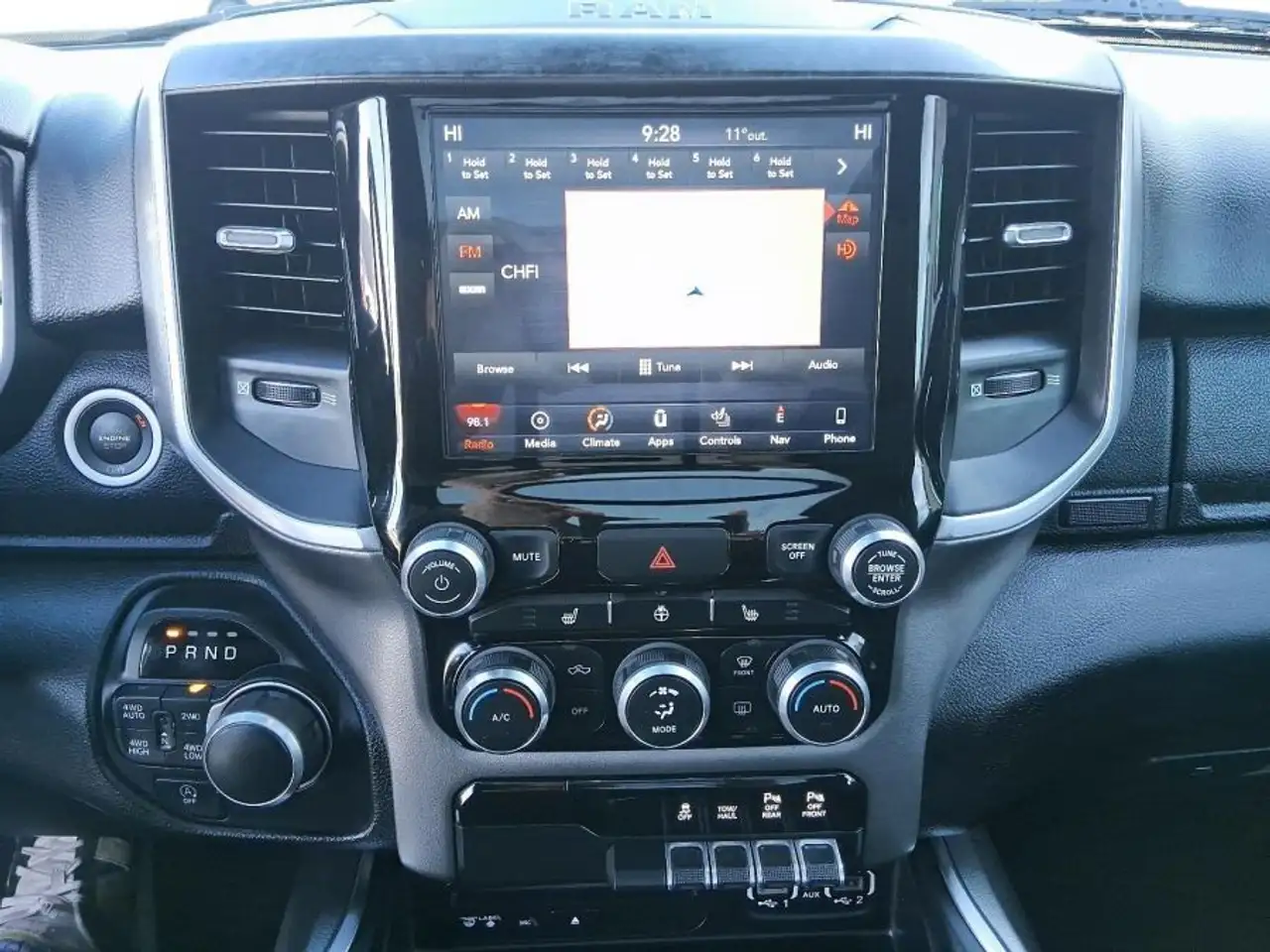RAM 1500 снимка RAM 1500