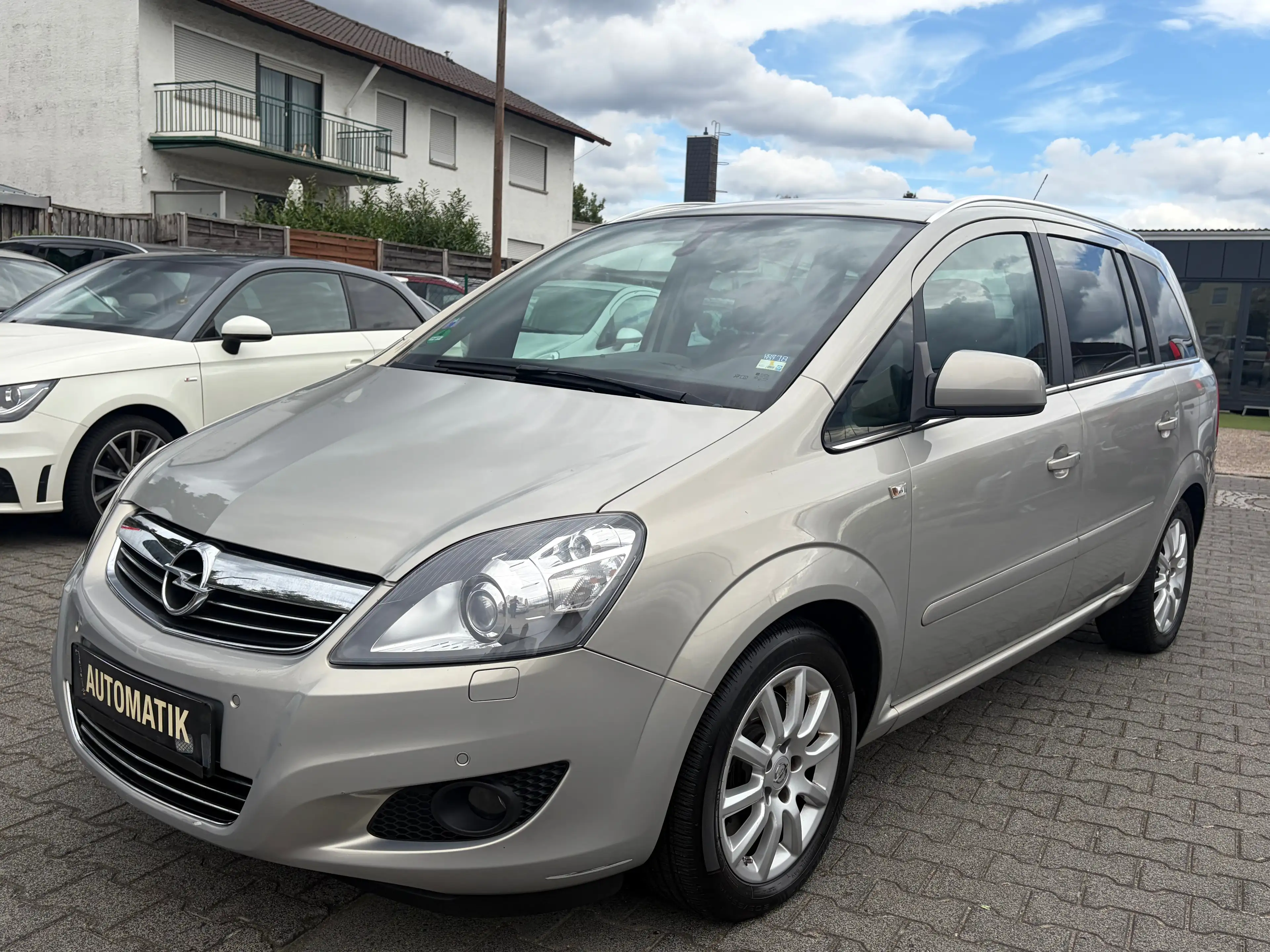 Opel Zafira Innovation "110 Jahre"*Automatik*7.Sitze*1.Hand*SHZ*Temp.*PDC — photo 2